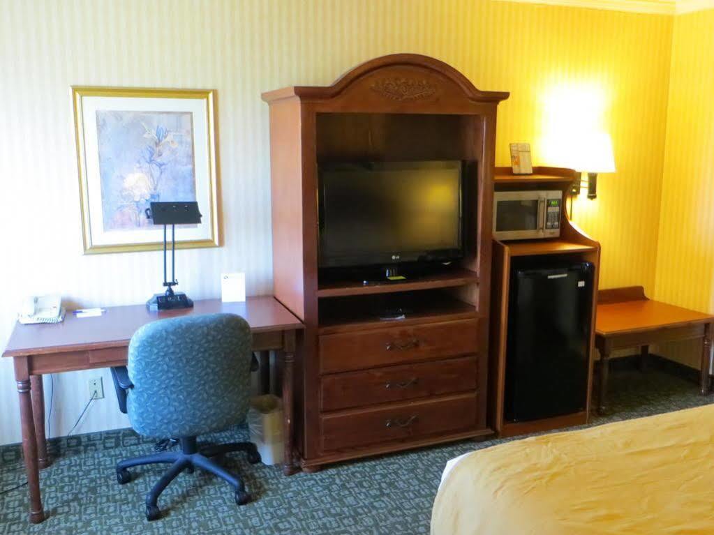 Baymont By Wyndham Kalamazoo West Ngoại thất bức ảnh